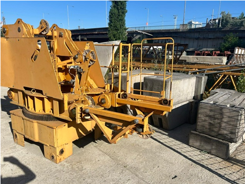 Stavební jeřáb San Marco SMT 460 vč. příslušenství