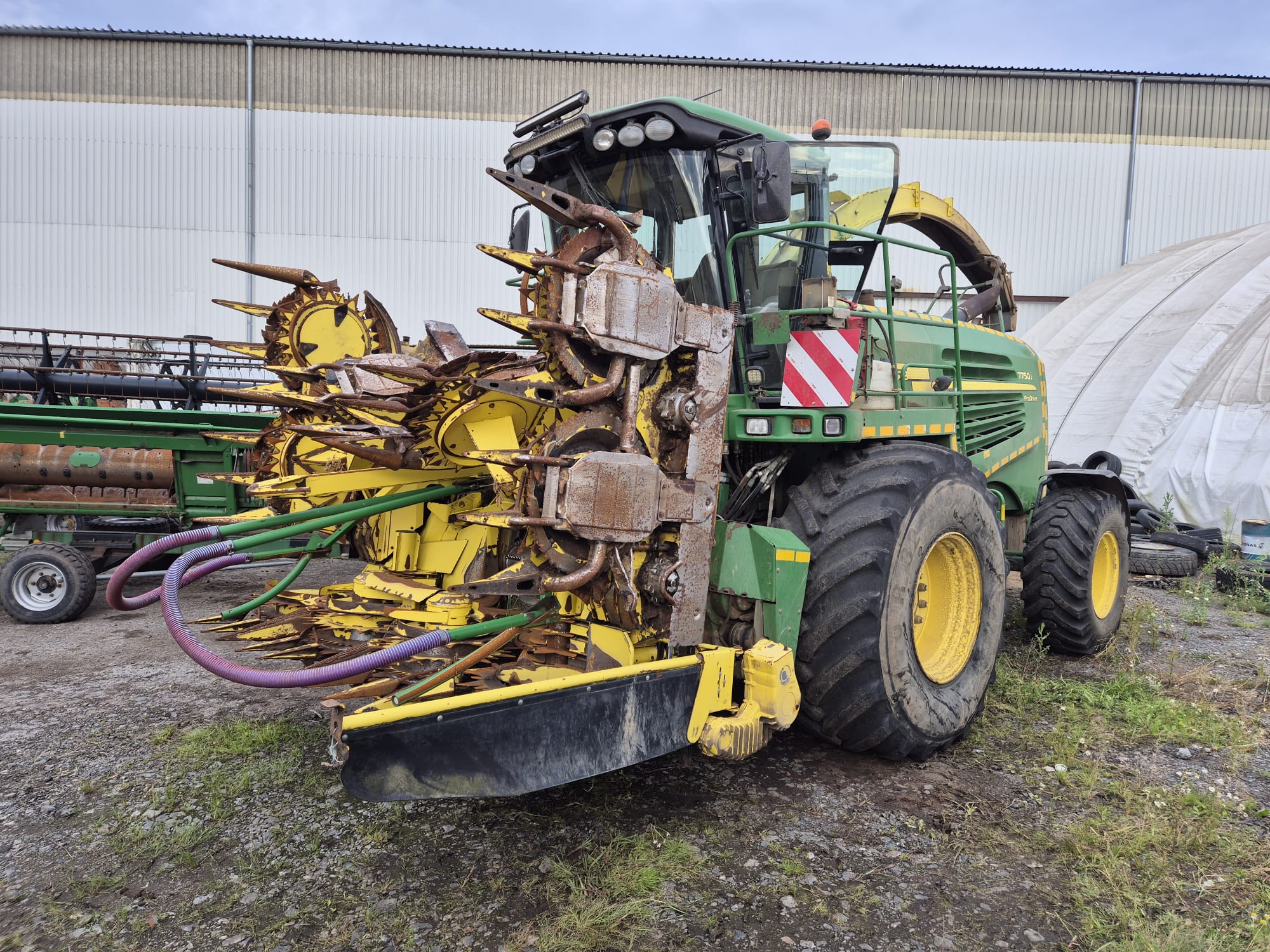 Řezačka JOHN DEERE 7750 vč. příslušenství