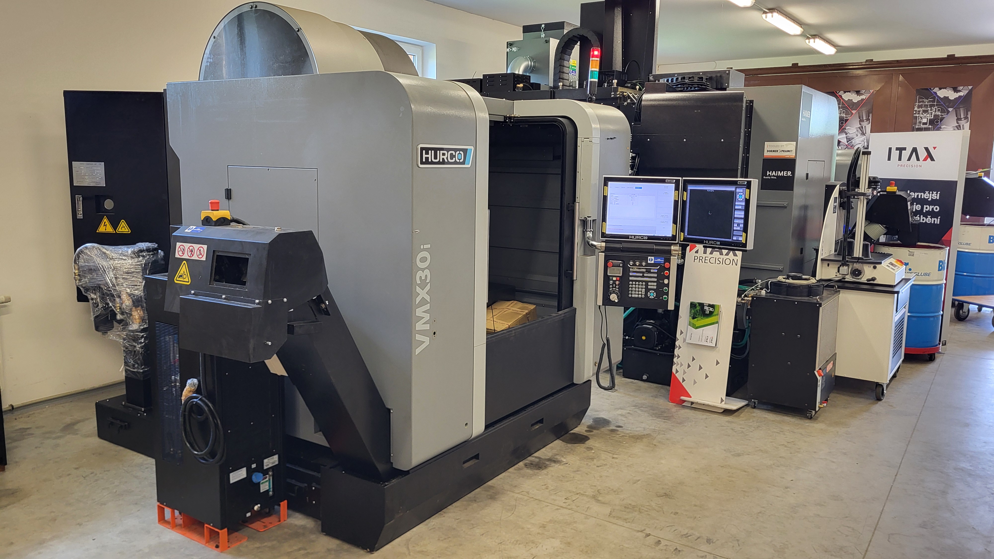 CNC vertikálne obrábacie centrum HURCO VMX30i